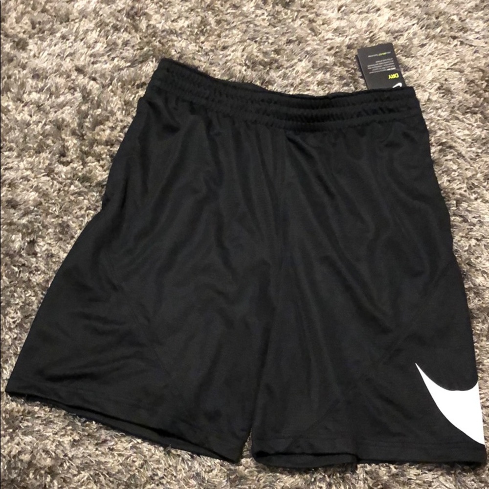 NWT Men’s Nike DRI-FIT Jersey Short